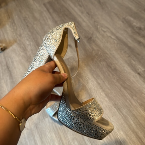Fun sparkly heels thick heel - Picture 3 of 3